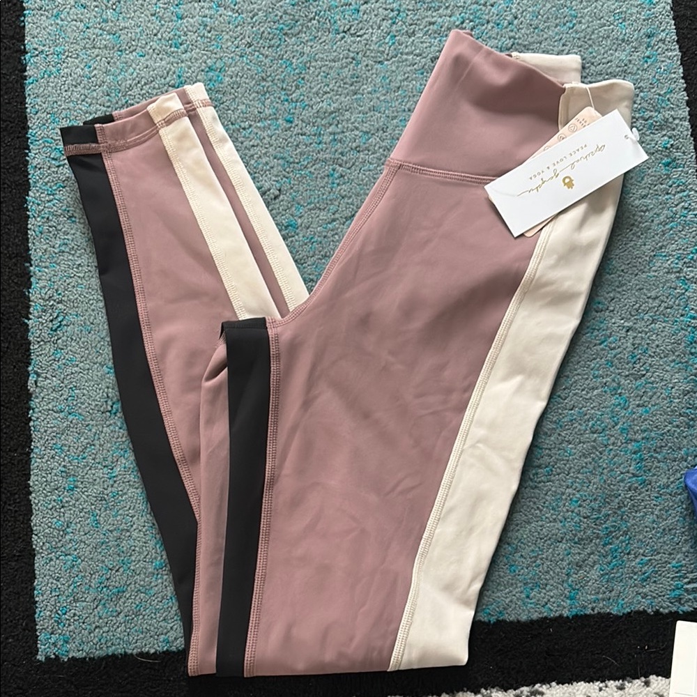 DYI NWT Mauve and Cream Colorblock Leggings